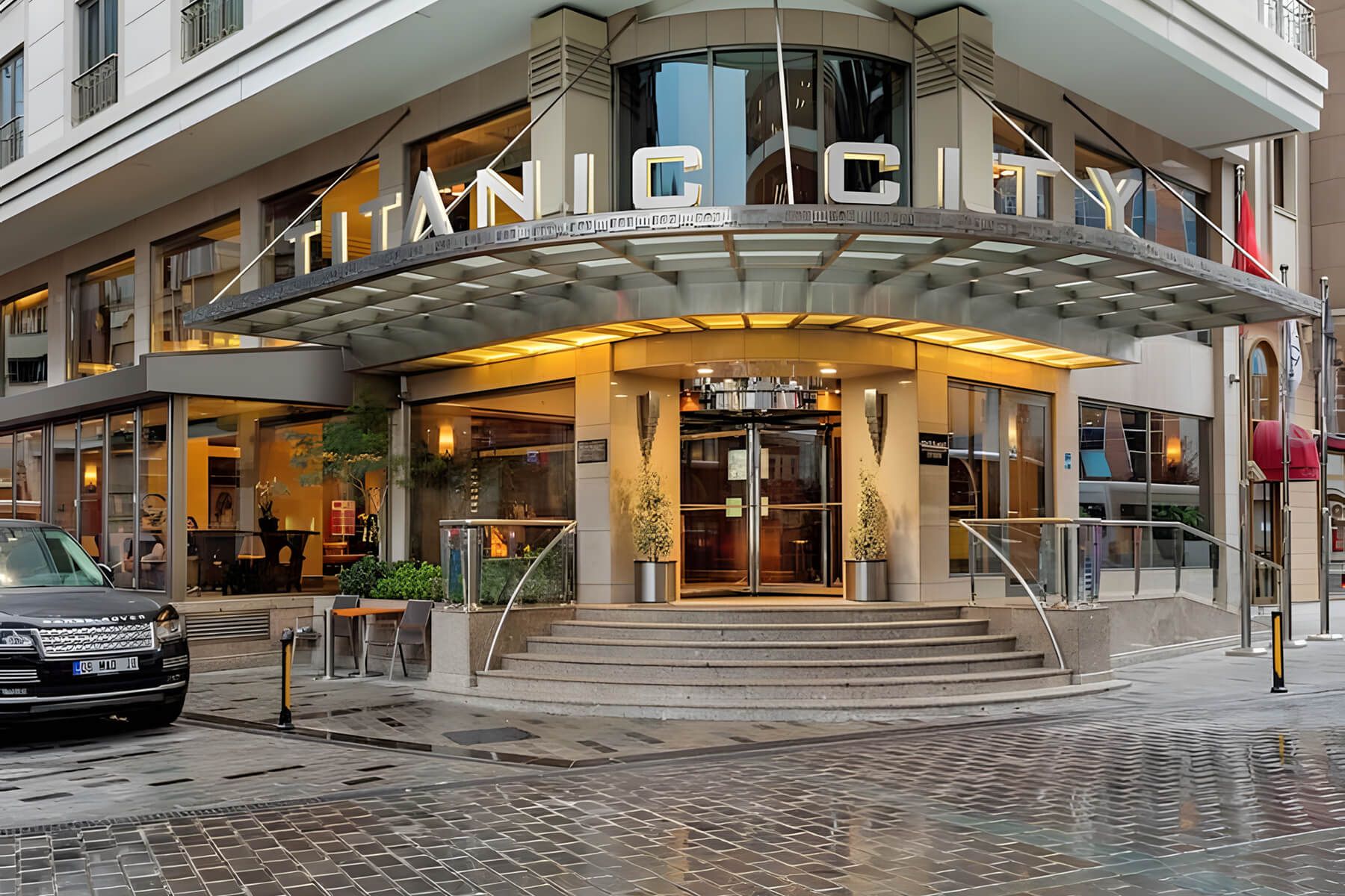 تور استانبول هتل تایتانیک سیتی