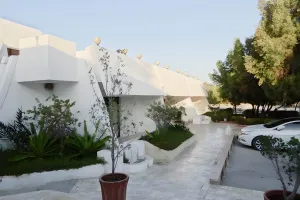 تور کیش هتل آبادگران