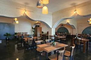 تور کیش هتل گامبرون