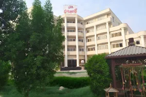 تور کیش هتل گامبرون