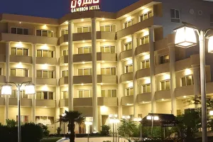 تور کیش هتل گامبرون